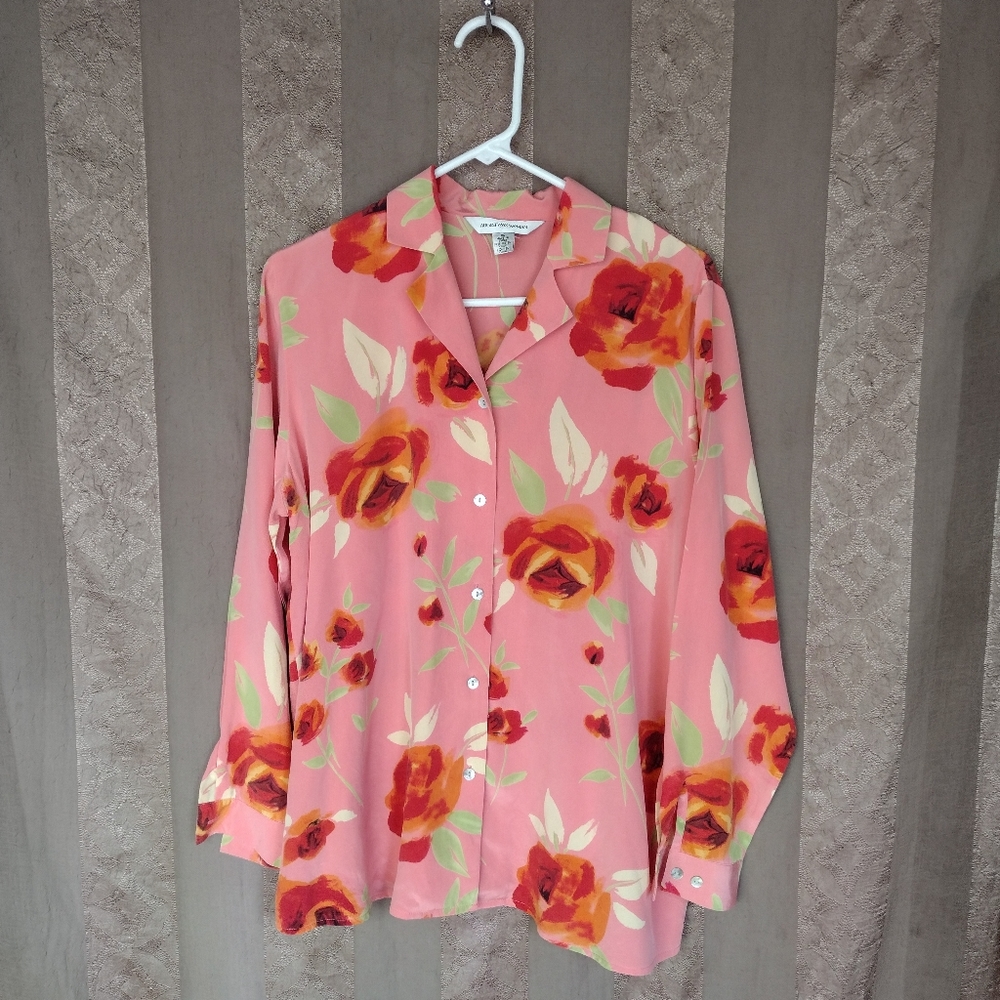 August Max Woman's Top 100% Silk